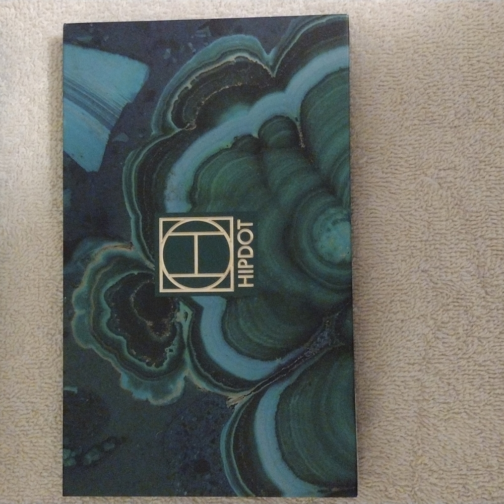 Hipdot eyeshadow palette